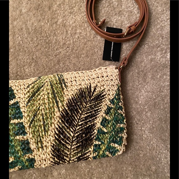 Crossbody 🏝 wristlet straw bag ☀️ - Picture 6 of 15